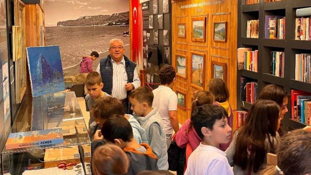 Kemer’de Kültür Yolculuğu: Öğrencilerin İlgi Odağı Oldu! 5